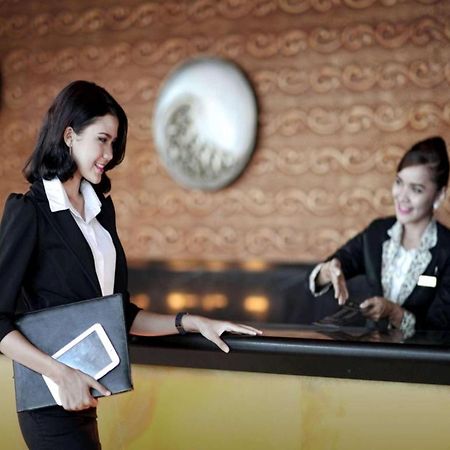 Grand Basko Hotel Padang  Buitenkant foto
