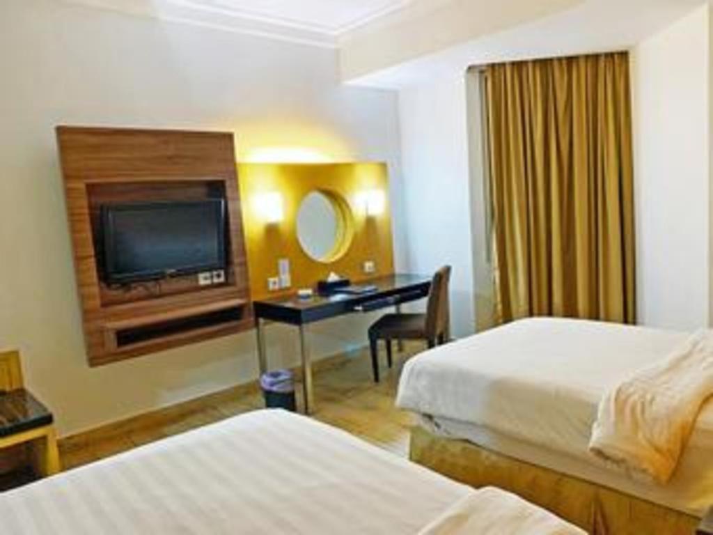 Grand Basko Hotel Padang  Buitenkant foto