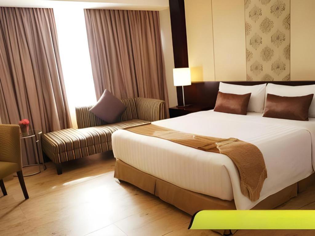 Grand Basko Hotel Padang  Buitenkant foto