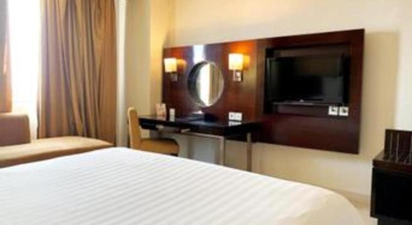 Grand Basko Hotel Padang  Buitenkant foto