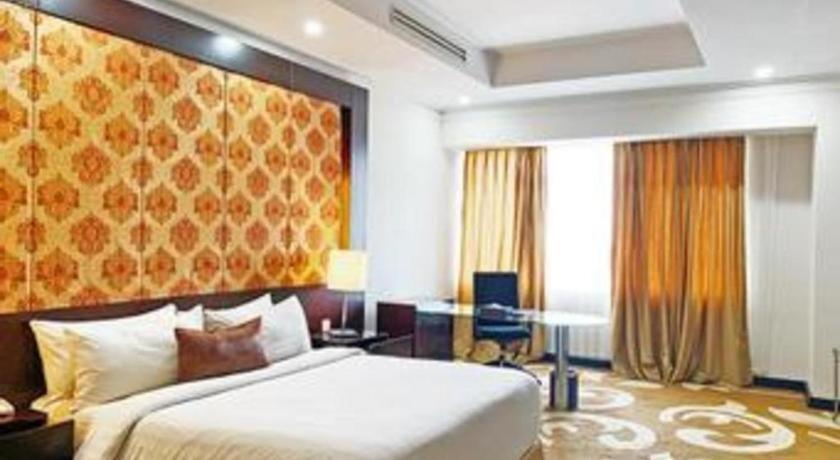 Grand Basko Hotel Padang  Buitenkant foto